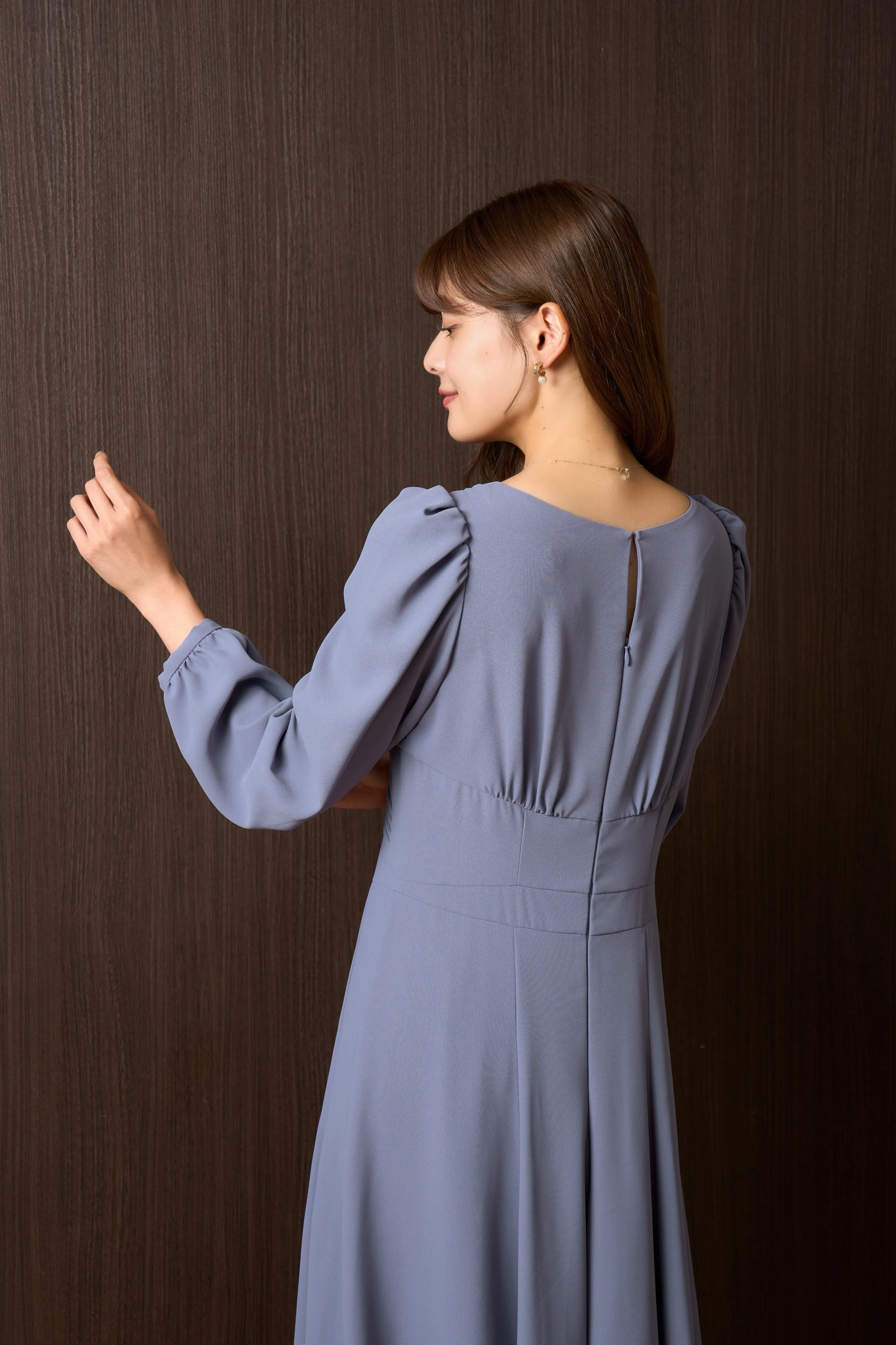 Alma Classic Dress