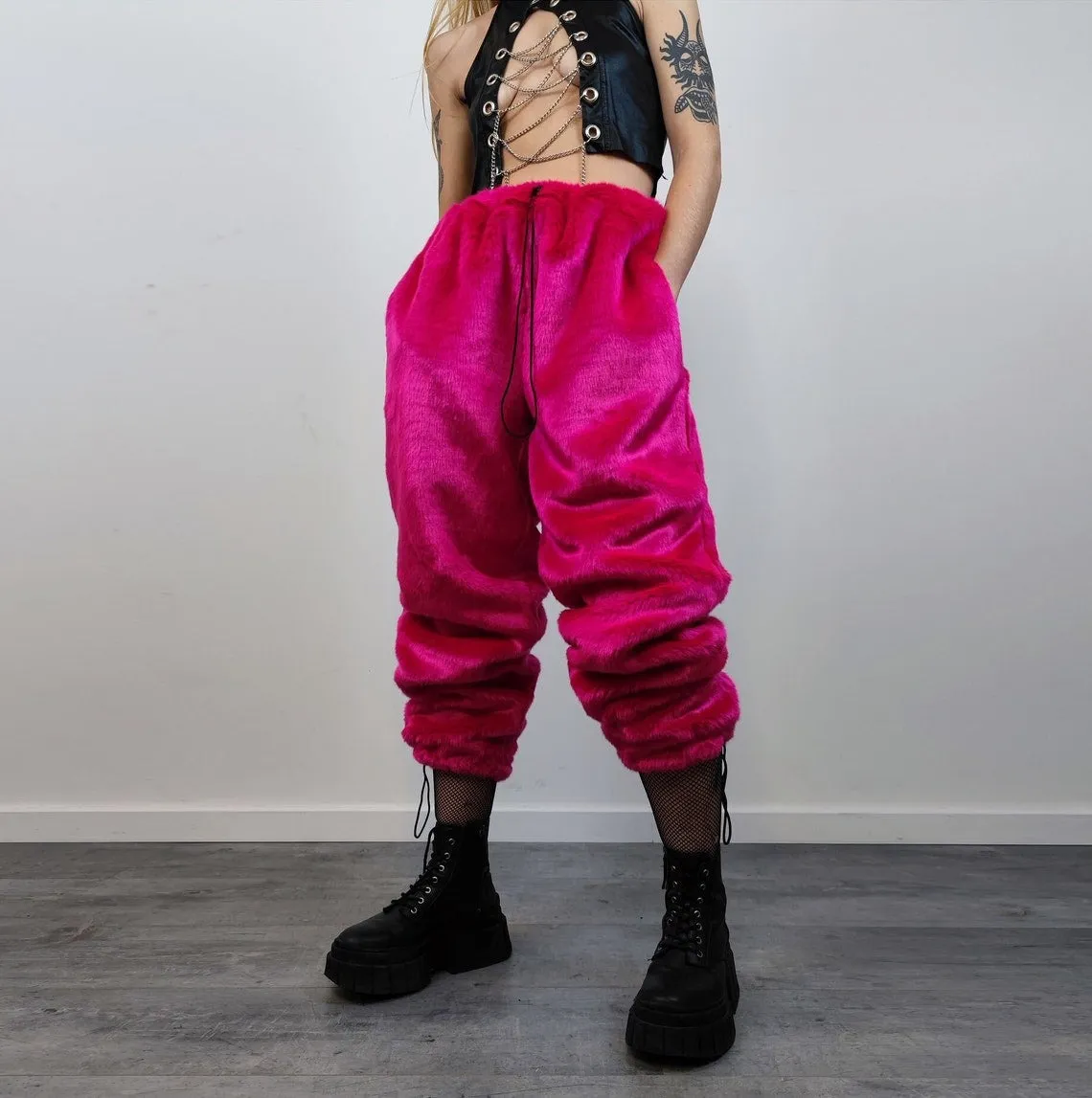 Neon faux fur joggers winter raver pants fluffy skiing trousers mountain fleece overalls festival bottoms burning man pants in fuchsia pink