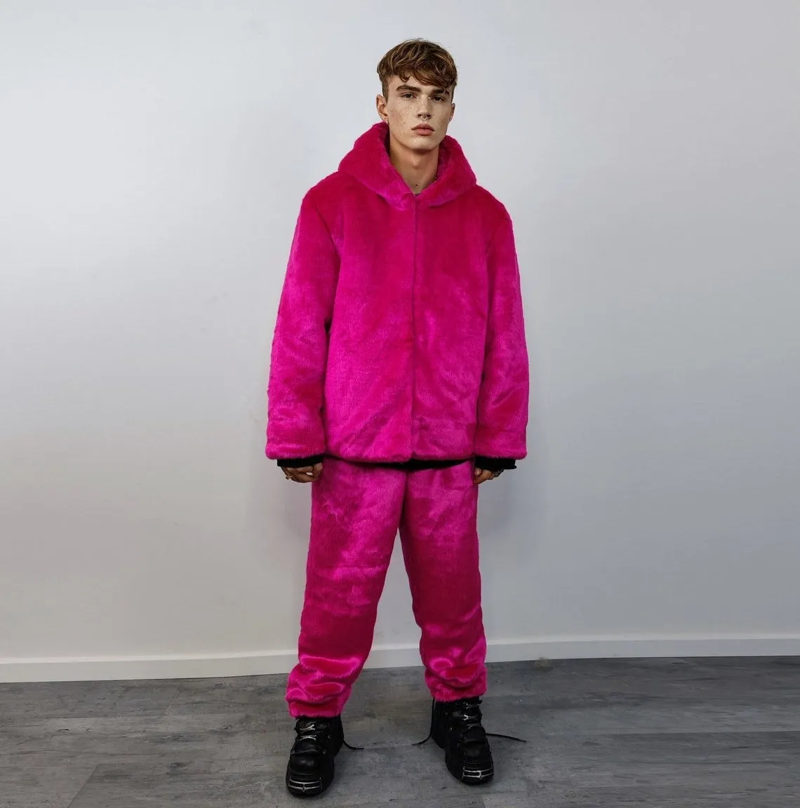 Neon faux fur joggers winter raver pants fluffy skiing trousers mountain fleece overalls festival bottoms burning man pants in fuchsia pink