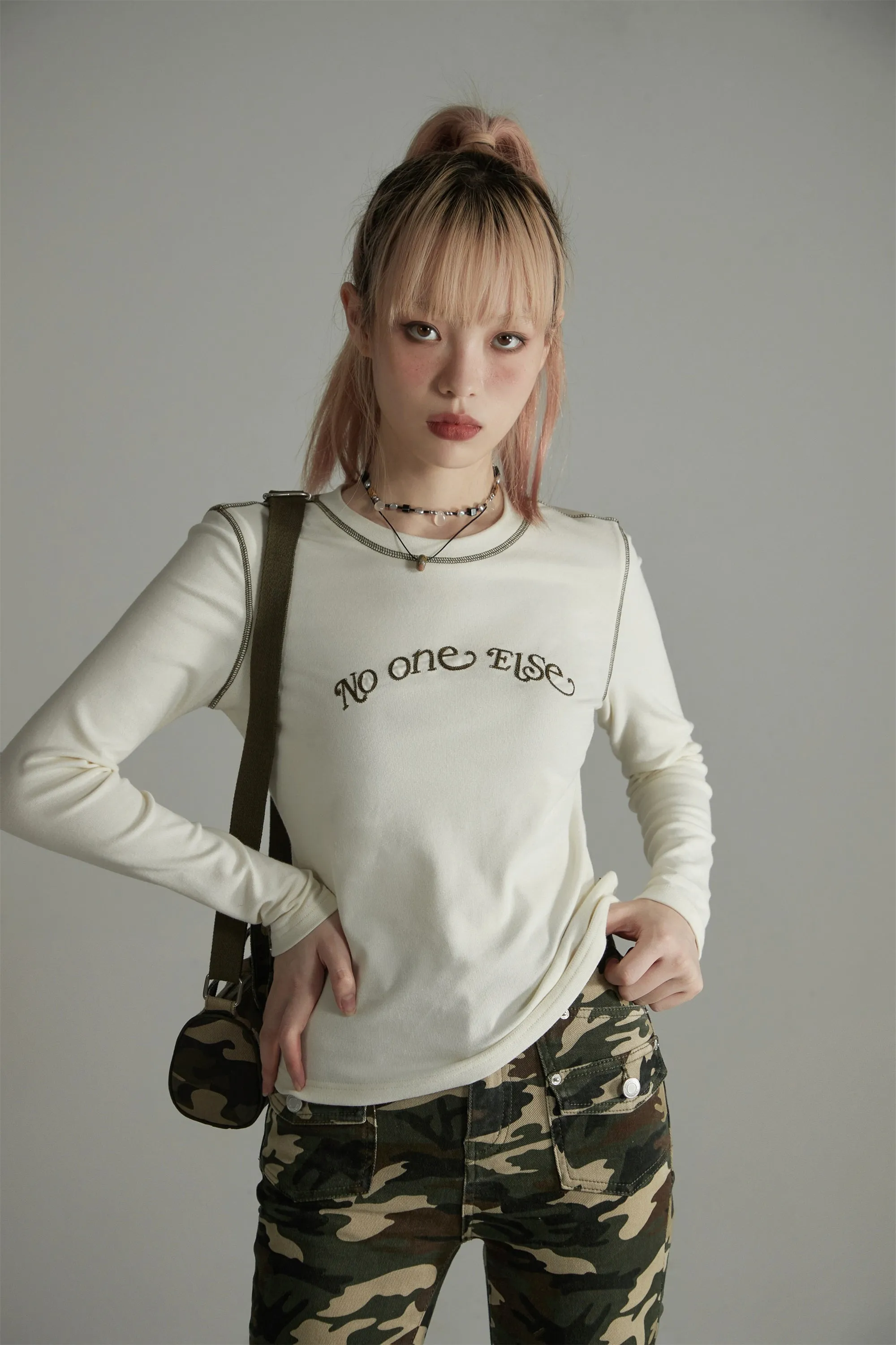 Noe Simple Round T-Shirt